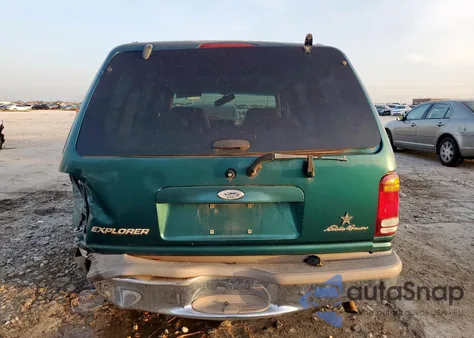 1998 Ford Explorer из США, поврежденный, VIN 1FMZU32E9WZA79111